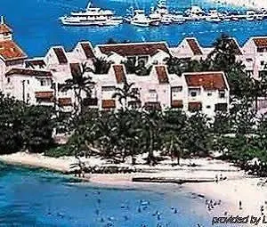 At Fisherman's Point Aparthotel