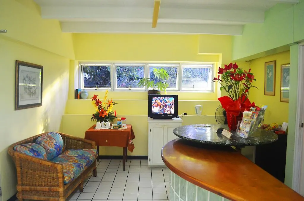Suites Ocho Rios Hotel