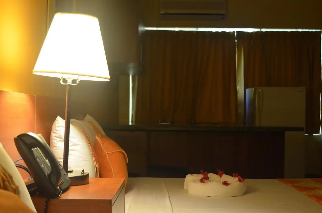 Suites Ocho Rios 3*,
