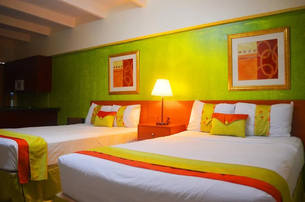 Suites Ocho Rios 3*,